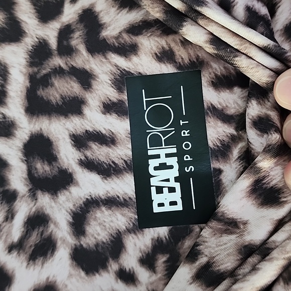 Beach Riot Sport soft cream/brown leopard print workout legging! - Picture 2 of 12